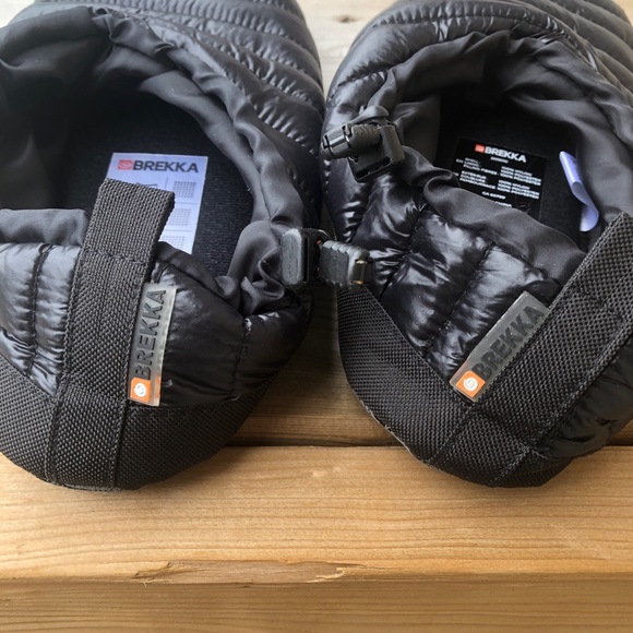 Unisex Large Brekka Puffy Quilted Slippers Black Camp Slip On Outdoor Shoes - Picture 2 of 10